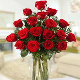 red-roses-in-vase